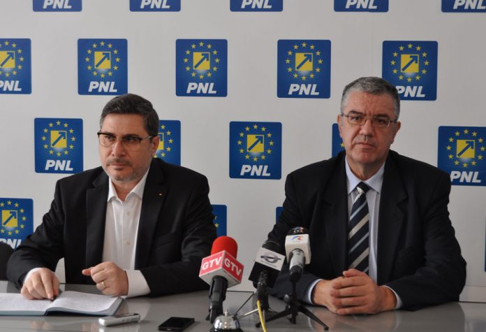 Mario Oprea şi Nicolae Giugea
